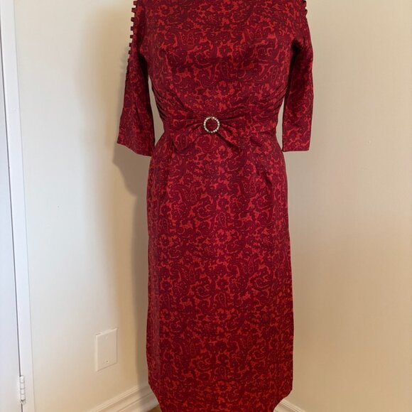 Spectacular Vintage Red Dress with Amazing Peek-a-Boo arm detail (size 10) - Picture 2 of 10